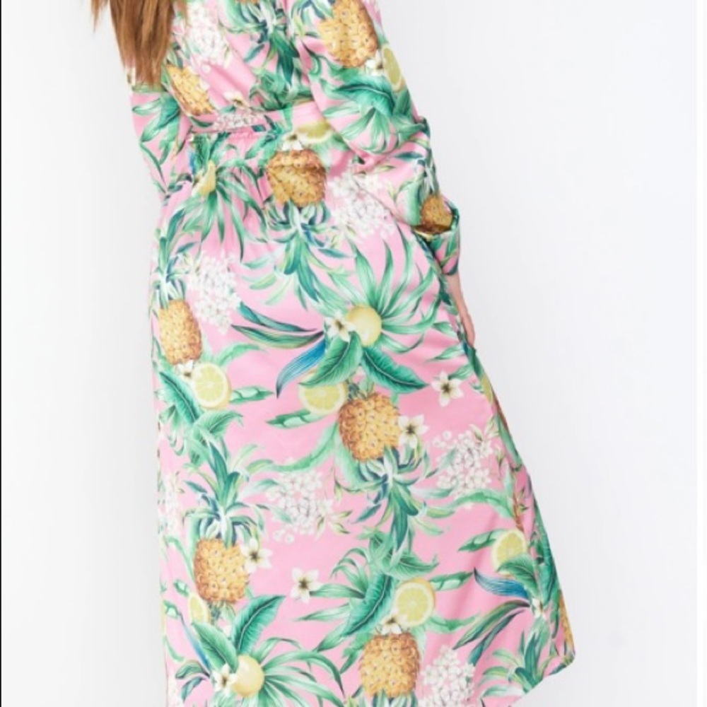 ShowMeYourMuMu Hannah Brown Pineapple Robbie Robe - Picture 3 of 5